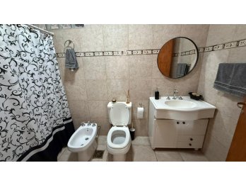 CASA APTA CREDITO, 3 DORM, COCHERA, PATIO Y PISCINA. PARANÁ