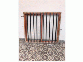 VENDO 2 VENTANAS CEDRO 2 HOJAS CORREDIZAS C/REJA-MUY BUENA