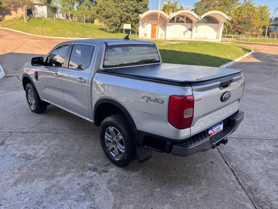 FORD RANGER 3.0 XLS V6 3.0L 4x4 AT. Recibo vehículos.