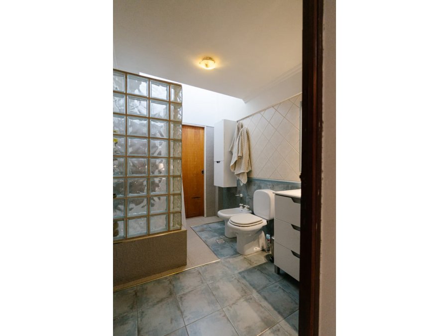 CASA 3 DORMITORIOS EN VENTA - APTA CRÉDITO, ZONA BLAS PARERA Y DON BOSCO.