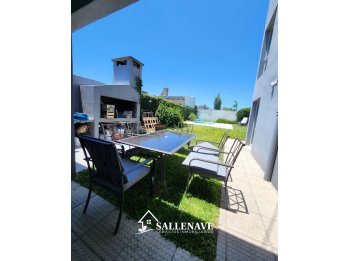 VENDO/PERMUTO POR DEPTO - HERMOSA CASA-SOLVENCIA-SAN BENITO