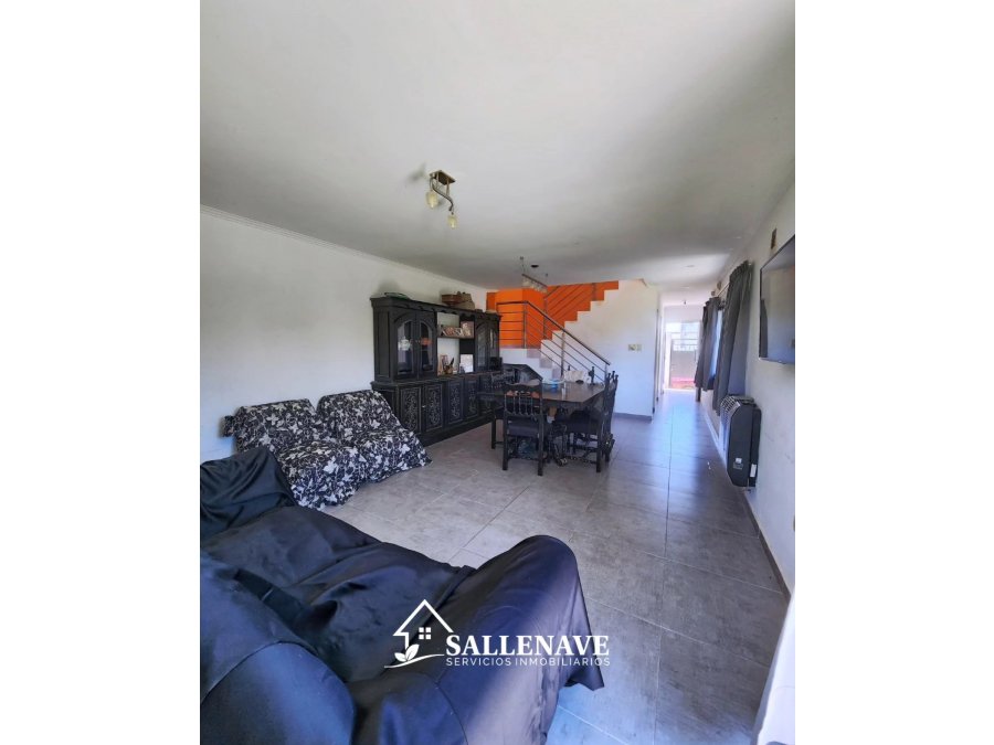 VENDO/PERMUTO POR DEPTO - HERMOSA CASA-SOLVENCIA-SAN BENITO