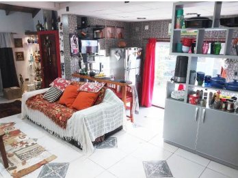 Vendo hermosa casa zona esc. policía, Parana