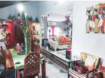 Vendo hermosa casa zona esc. policía, Parana