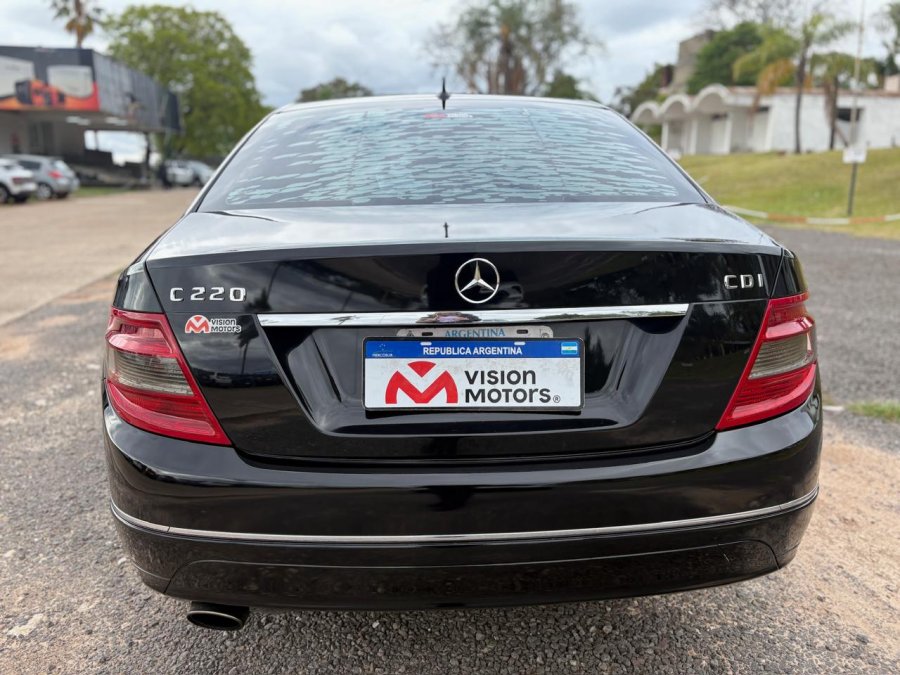 MERCEDES BENZ C220 CDI. Recibo vehículos.