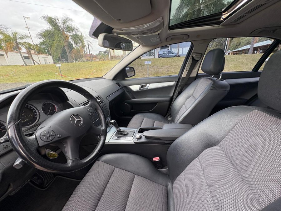 MERCEDES BENZ C220 CDI. Recibo vehículos.