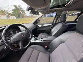 MERCEDES BENZ C220 CDI. Recibo vehículos.