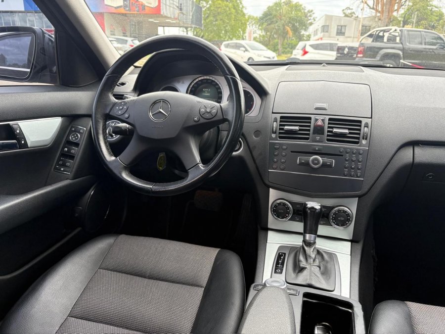 MERCEDES BENZ C220 CDI. Recibo vehículos.