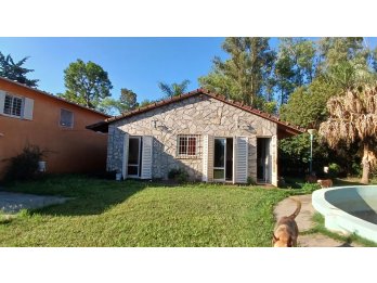 CASA QUINTA CON GRAN TERRENO SAUCE MONTRULL