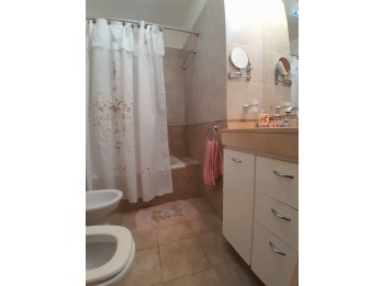 VENDEMOS Hermoso dpto en calle Diamante 60