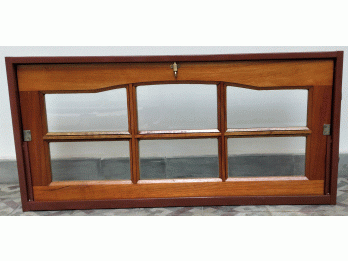 VENDO VENTILUZ DE MADERA, MARCO DE CHAPA Y REJA – EXCELENTE