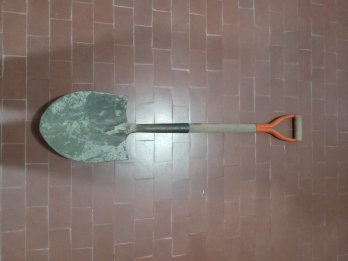 Pala usada en buen estado 102CM de largo