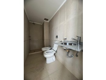VENDO HERMOSO Y AMPLIO MONO EN ZONA PARQUE