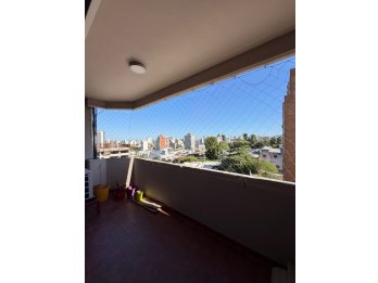 Se alquila hermoso departamento en calle Bs.As y Ecuador