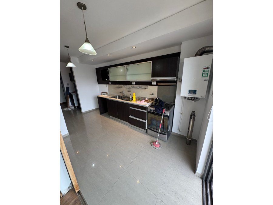 VENDO IMPORTANTE SEMIPISO
