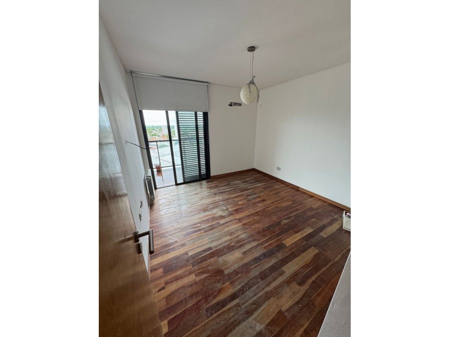 VENDO IMPORTANTE SEMIPISO