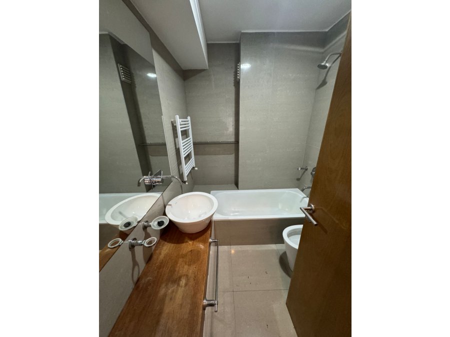 VENDO IMPORTANTE SEMIPISO