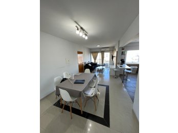 VENDO DEPARTAMENTO 2 DORMITORIOS Y COCHERA