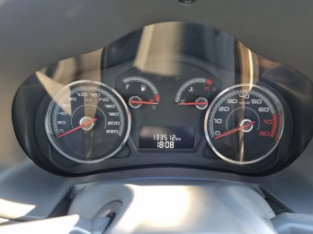 Excelente Fiat Palio 1.6 Essence / 2014
