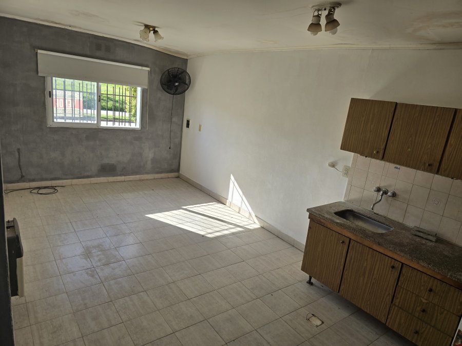 Casa en Oro Verde dos dormitorios con cochera apta crédito