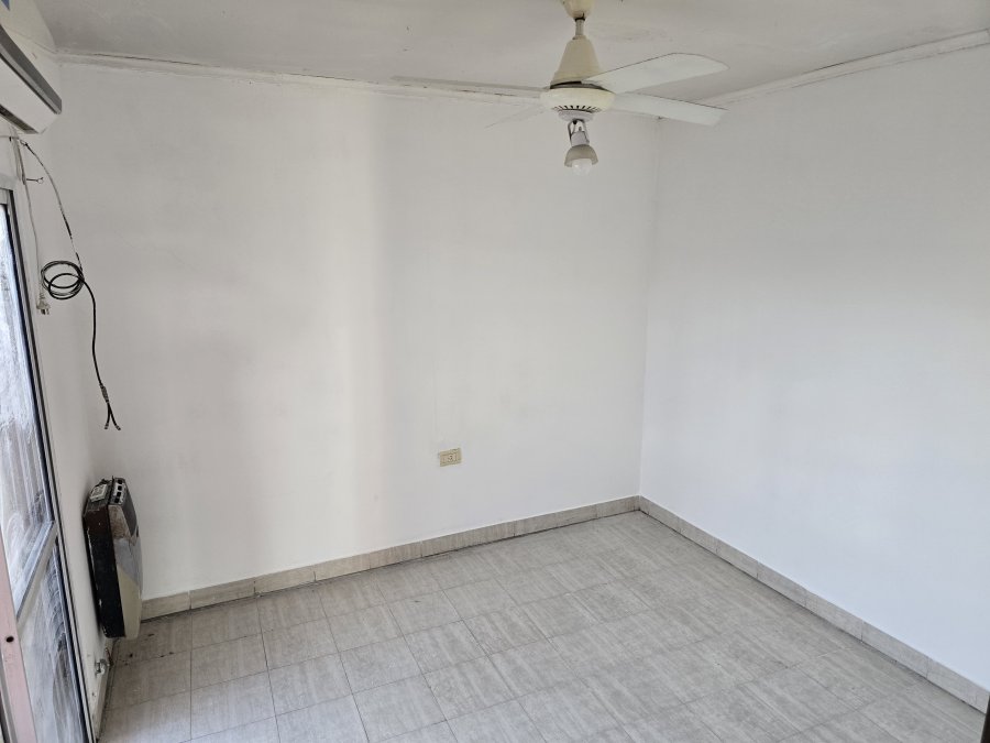 Casa en Oro Verde dos dormitorios con cochera apta crédito