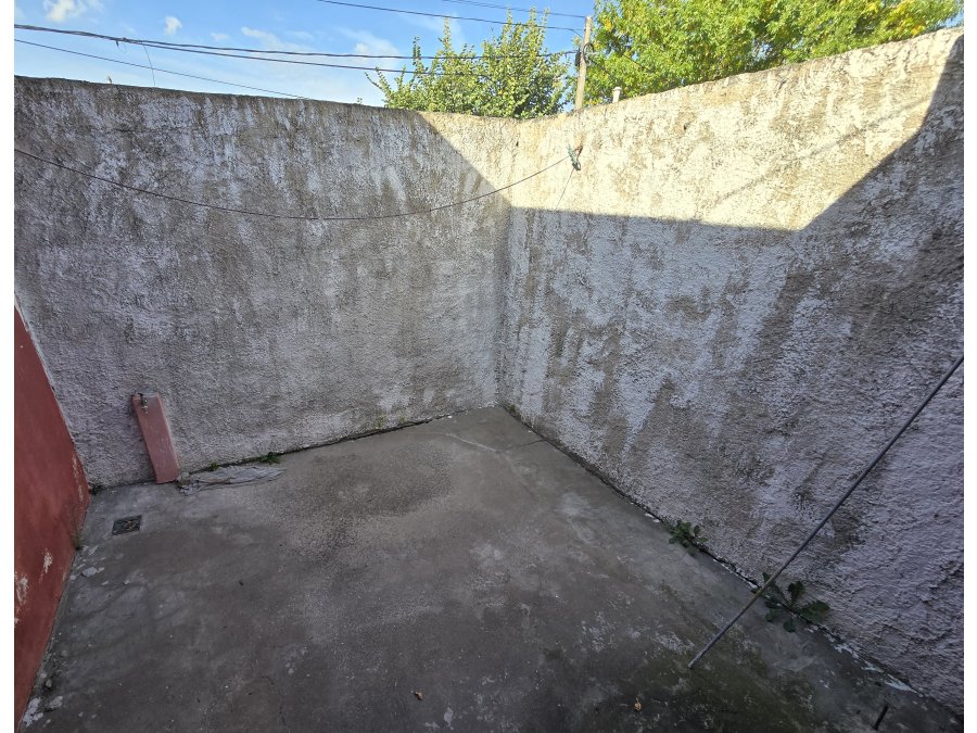 Casa en Oro Verde dos dormitorios con cochera apta crédito