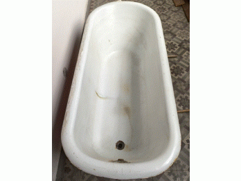 VENDO BAÑERA ANTIGUA, FUNDICIÓN ENLOZADA BLANCA–BUEN ESTADO