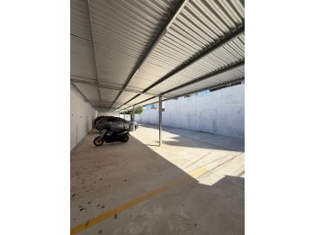 VENDO COMPLEJO DE COCHERAS - COURREGES Y ESPAÑA