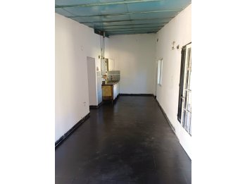 VENDO CASA Z/ PROV. UNIDAS Y ECCLESTON - U$S 45.000