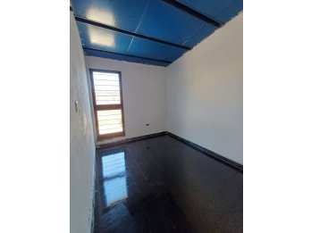 VENDO CASA Z/ PROV. UNIDAS Y ECCLESTON - U$S 45.000