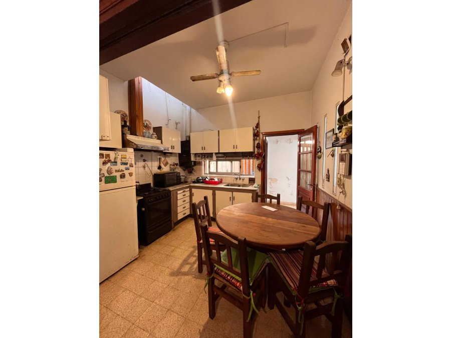 VENTA - Casa en C/ Remedios Escalada de San Martín 883
