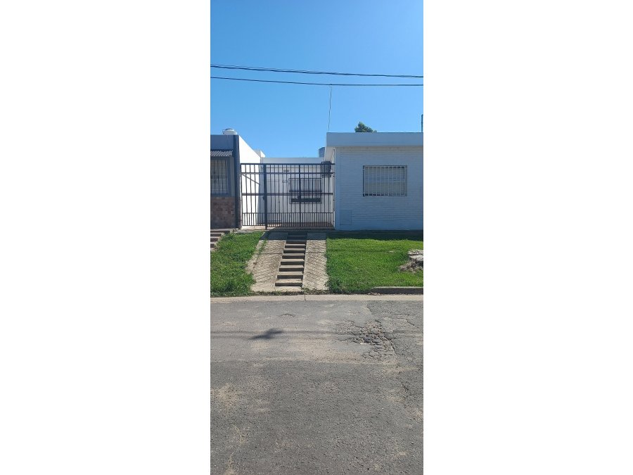 🆕 VENTA – CASA REMODELADA A NUEVO EN PARANÁ