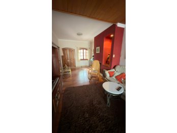 HERMOSA CASA 4 DORM ZONA BOULEVARES !!!