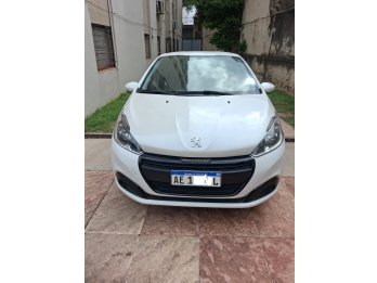 Vendo Impecable 208 2020