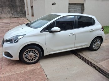 Vendo Impecable 208 2020
