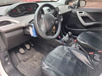 Vendo Impecable 208 2020