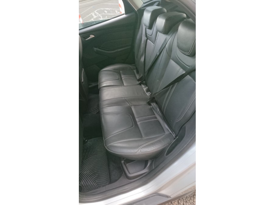 Ford Focus SE PLUS AUTOMÁTICO 2014
