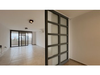 Venta piso exclusivo con cochera doble Zona Parque