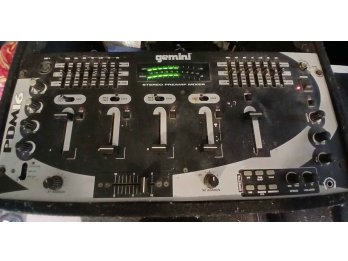 Consola G&eacute;minis PDM16