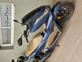 VENDO HONDA PCX 160 DELUXE- EXCELENTE ESTADO