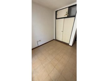 VENTA DPTO PLANTA BAJA CON PATIO VERDE !!!