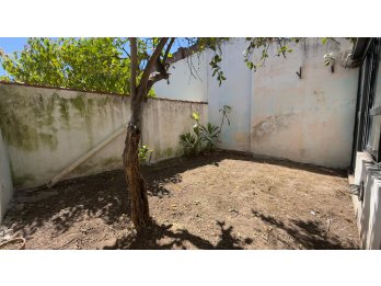 VENTA DPTO PLANTA BAJA CON PATIO VERDE !!!