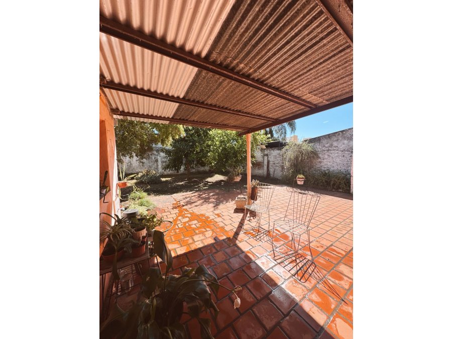 Venta Casa 2 dormitorios + Local Av de las Américas /Paracao