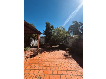 Venta Casa 2 dormitorios + Local Av de las Américas /Paracao