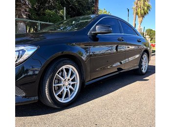 MERCEDES BENZ CLA 200 impecable