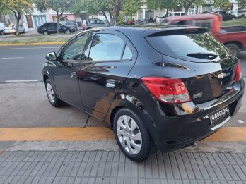 Mira..!! oportunidad Chevrolet Onix 1.4 LT MT / 2016