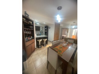 VENDO DEPARTAMENTO SOBRE CALLE PTE. PERON Y 25 DE MAYO