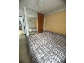 VENDO DEPARTAMENTO SOBRE CALLE PTE. PERON Y 25 DE MAYO