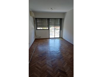 Alquila Amplio Dpto calle buenos Aires Casi Urquiza