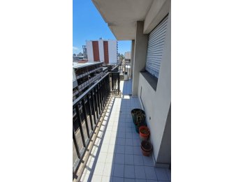 Alquila Amplio Dpto calle buenos Aires Casi Urquiza